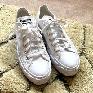 Platform Converse! Worn once. Size 7. Like new!
